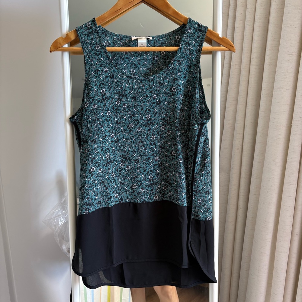 LOFT Teal and Black Floral Tank Top size small petite 💕